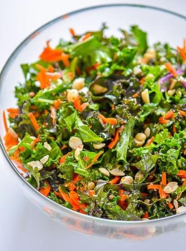 3. Mart ayı bahara geçiş için diyete en uygun zamandır. Bol yeşillikli, havuçlu salata tüketmeye dikkat edebilirsiniz.