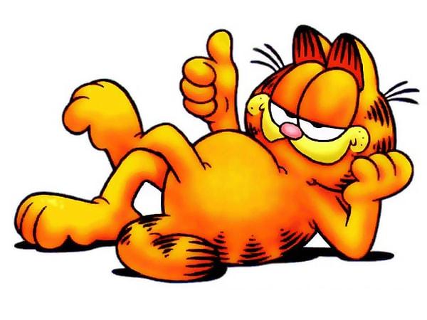 2. Ağzı hiç boş durmayan, sürekli bir şeyler yiyen obur ve miskin kedimiz Garfield'ın favori yiyeceği neydi?