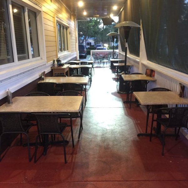 22. ..а потом вы убираетесь и понимаете, что никто и не задумался о чаевых...