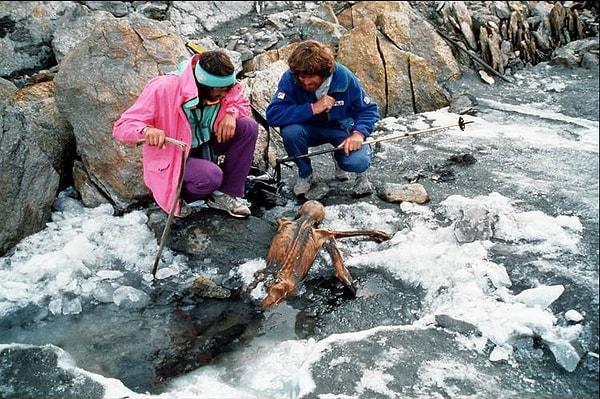 Ötzi, yolunu kaybetmiş iki Alman turist tarafından 19 Eylül 1991'de bulunmuş.