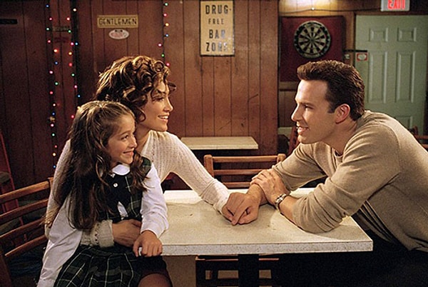 Возможно, их роман продлился бы гораздо дольше, если бы Лопес не сыграла маленькую роль в фильме "Девушка из Джерси". Совместные съемки только разбередили душевные раны и подорвали без того напряженные отношения.