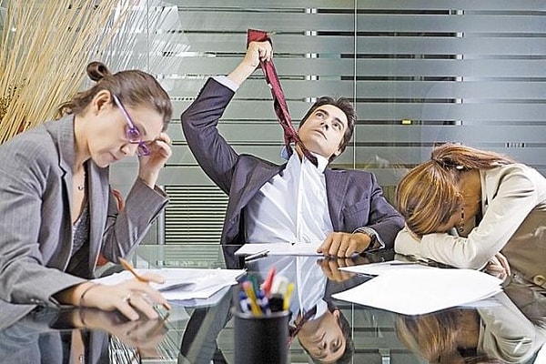 19. «Я совершенно выбит(-а) из колеи разрывом с девушкой/парнем, можно меня сегодня сильно не нагружать?»