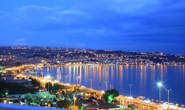 4. Pekii hangi İstanbul semti Avrupa yakasındadır?