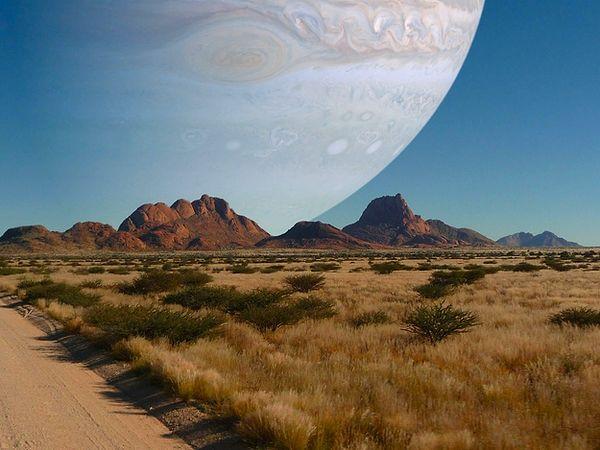 10. Also, this is what Jupiter would look like if it were as close to us as the Moon is: