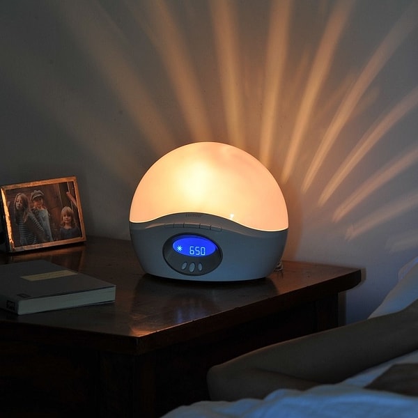 13. Используйте яркое освещение, чтобы симулировать рассвет