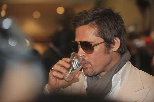 Brad Pitt'in alkol ve uyuşturucularla arasının oldukça iyi olduğu zaten biliniyor.