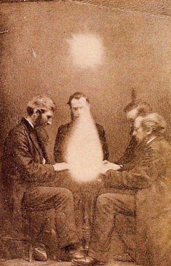 20. Medyum John Beattie'nin 1872 tarihli seansı