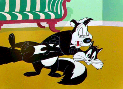 Biri Rolling Stones'un gitaristi Keith Richards, diğeri ise Looney Tunes karakteri Pepe le Pew!