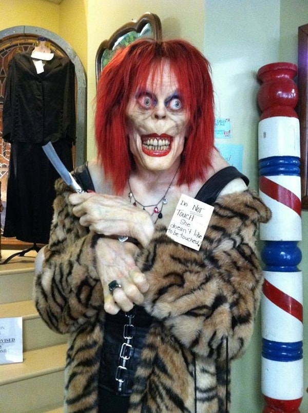 9. Sakın dokunma! Yani yine de sen bilirsin. 😁