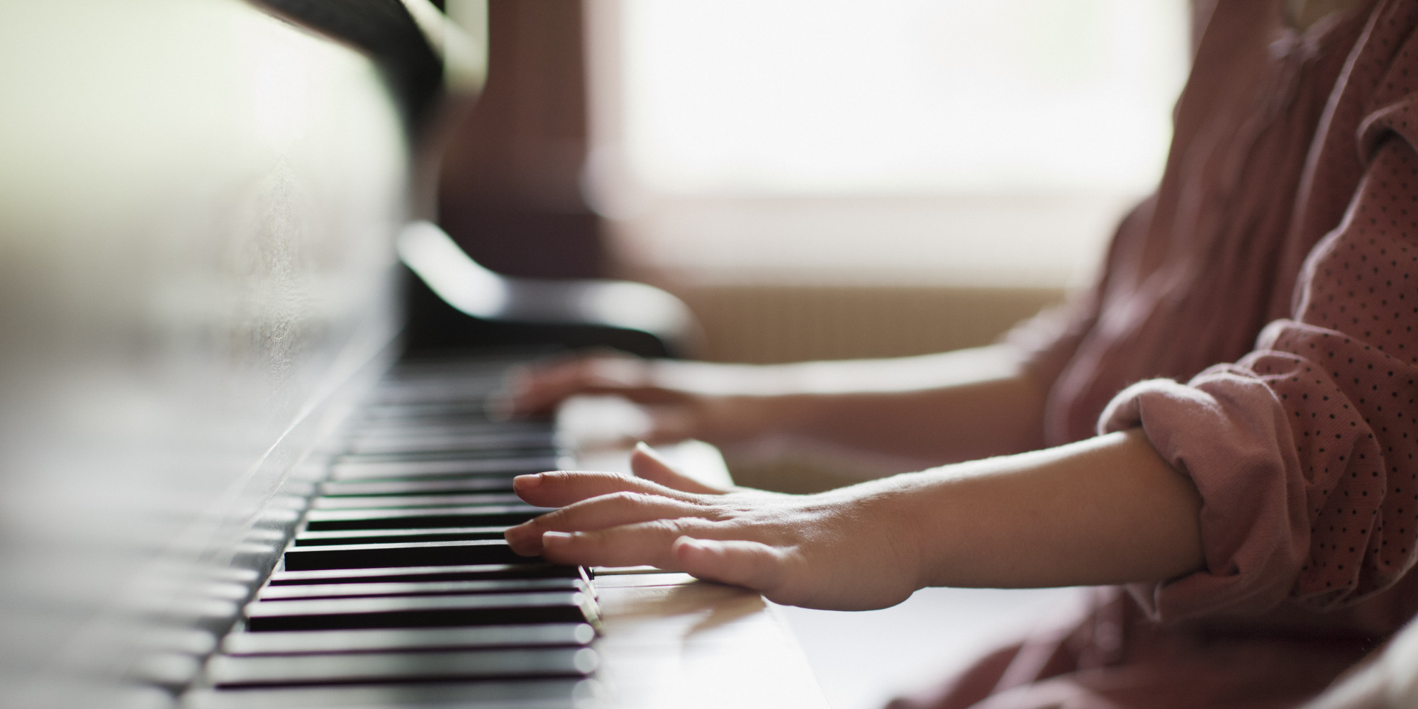 10 Ways Playing The Piano Benefits Children   S 481527c2b8f245eb202556f3920aa433f97b1b51 