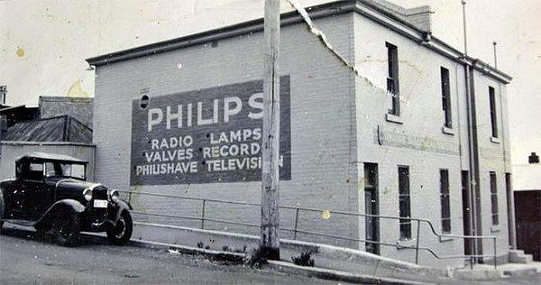 9. Şimdilerde her türden elektronik aleti üreten Philips 1930’lu yıllarda sadece ampul ve radyo alıcıları üreterek başladı.