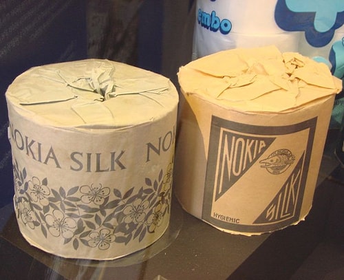 Geçtiğimiz senelerin en önemli telefon markalarından olan Nokia kağıt ve plastik bot satarak para kazandı.