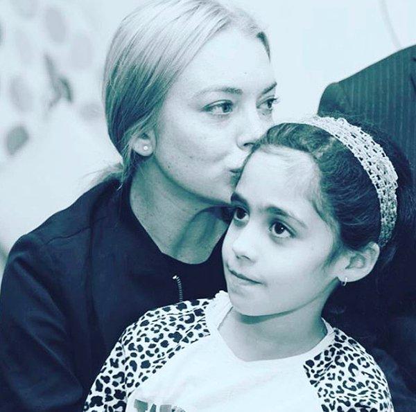 14. Bir süredir İstanbul'da olan Lindsay Lohan, Suriyeli mültecileri ziyarete gitti.