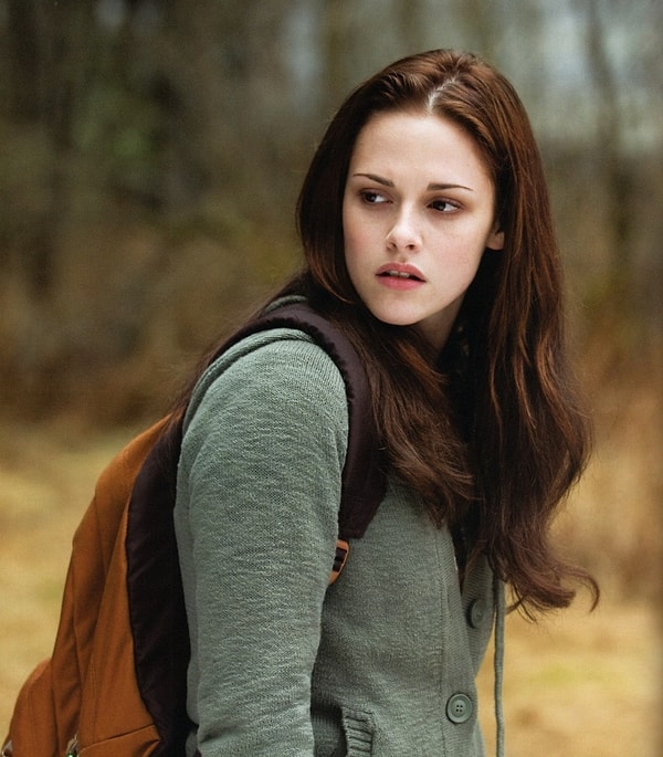 6. Большинство помнят Стюарт шатенкой с длинными локонами.