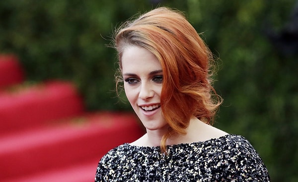 7. А это май 2014-го. Тут ее волосы уже покрашены в более яркий цвет.