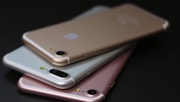 9. «Теперь я понял, зачем им каждый год новый айфон!»