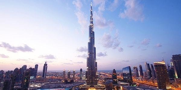 13. Dünyanın en uzun binası Burj Khalifa'yı Dubai'de nereye giderseniz gibi zaten göreceksiniz! Fakat yakından görmek aklınızı alacak, emin olun!