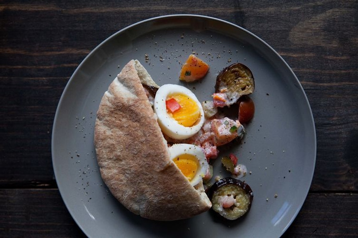 Вареный пит. Иракский завтрак. Eggplant Egg. Sabich.