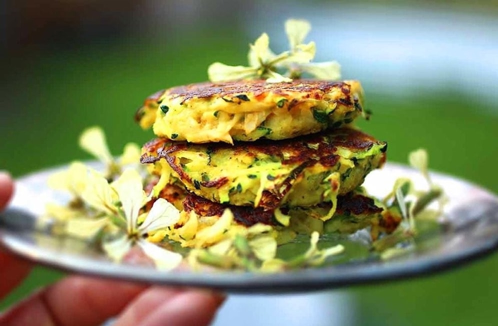 Sofralarda Yenilik Arayanlar İçin Lezzet Komasına Sokma Garantili 11 Mücver Tarifi