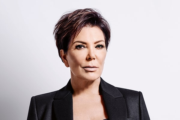 1. Ana kraliçe Kris Jenner'in bir gün yapımcı Ryan Seacrest'in ofisine aniden gidip bu dizi fikrini sunuduğu doğru.