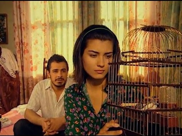 # Çemberimde Gül Oya