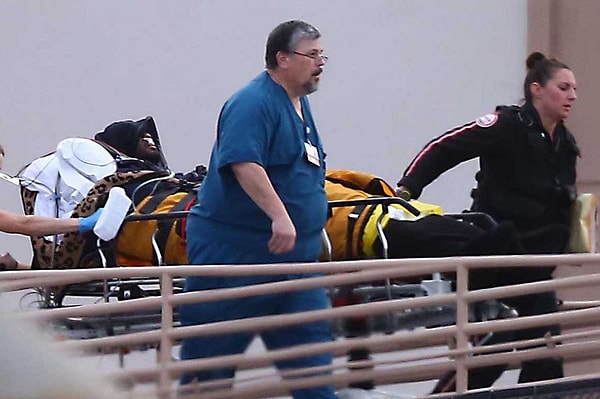 7. Одним из моментов, когда семья Кардашьян сказала камерам "Нет!", была госпитализация бывшего мужы Хлои, Ламара Одома. Парень явно переборщил с наркотиками и впал в кому.