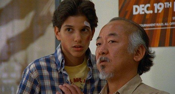 20. "Karate Kid" filminde Daniel LaRusso'yu canlandıran Ralph Macchio artık Mr. Miyagi karakterinden daha yaşlı.