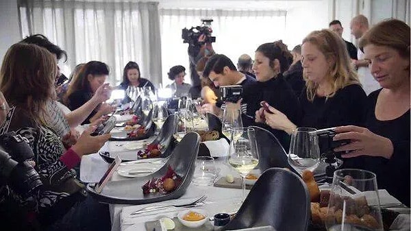 4. Курсы по фотографированию еды в инстаграм.. Как же сейчас без этого :)