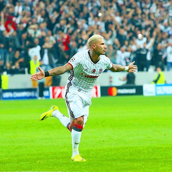 GOOLL! (29') Quaresma | Beşiktaş 1-0 Dinamo Kiev