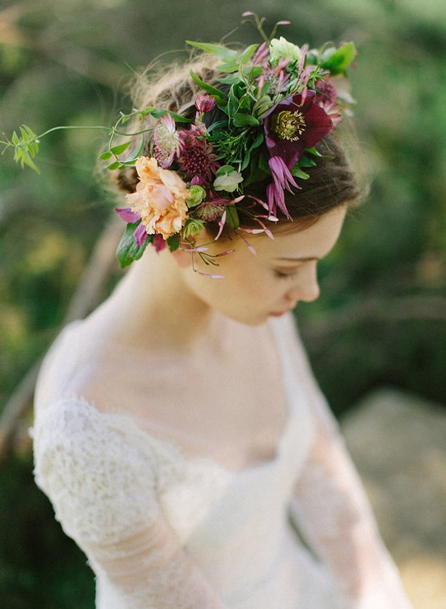 8. You can make your own crown with your favorite flowers,
