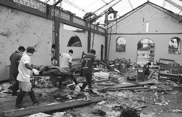 Bojaya'da 2002'de bir kiliseye yapılan saldırının ardından