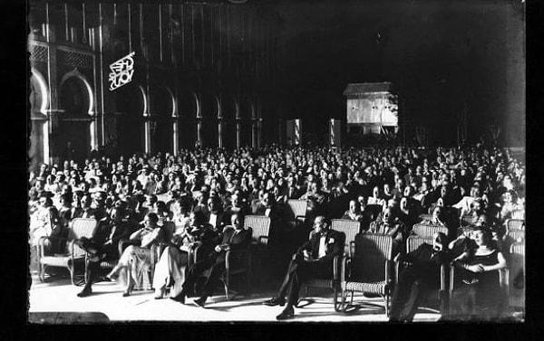 13. İlk film festivali Venedik'te yapıldı. (1932)