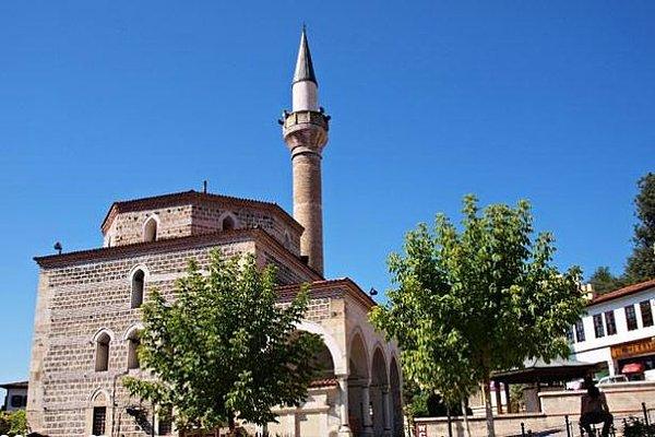 Karabük Müftüsü Halil Bektaş, imam Cemil Başak hakkında soruşturma başlatıldığını, camide başka bir imamın görevlendirildiğini söyledi.