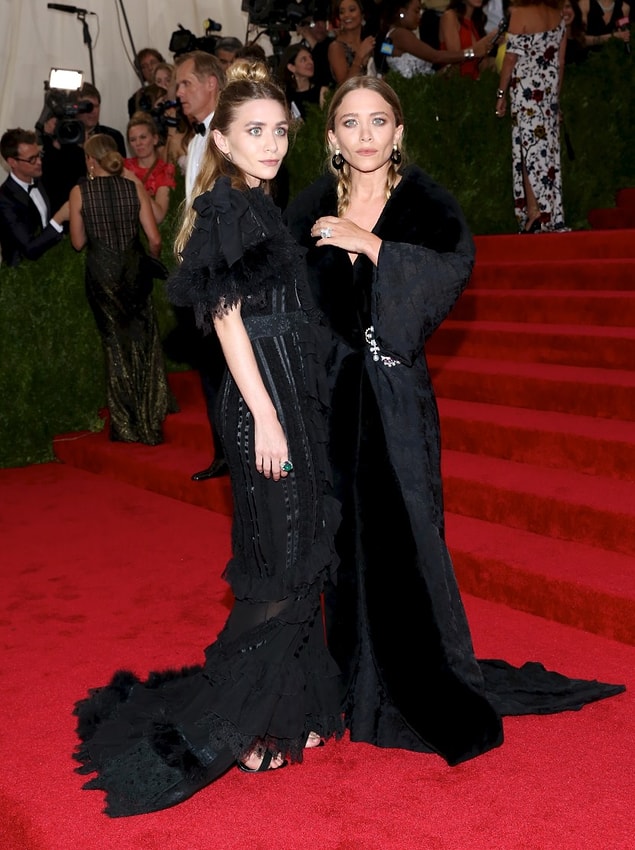 12. Ashley ve Mary-Kate Olsen İkizleri