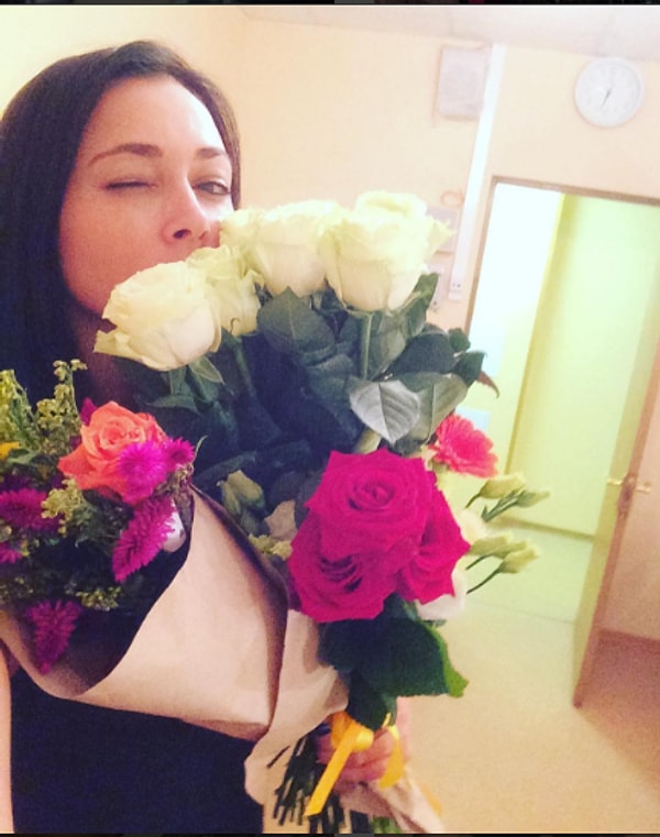 8. Некоторое время назад Григорий уже предпринимал попытки получить образование, найти хорошую работу и уехать, а помогла ему в этом сестра