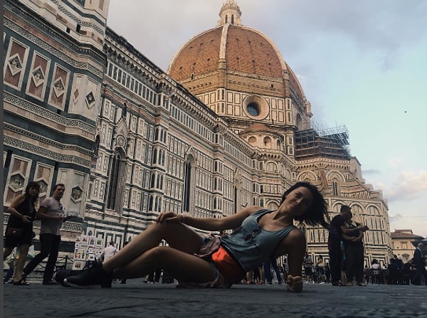 11. Тем не менее, он благодарен сестре за то, что та пристроила его в университет, ведь тогда он очень сильно пил