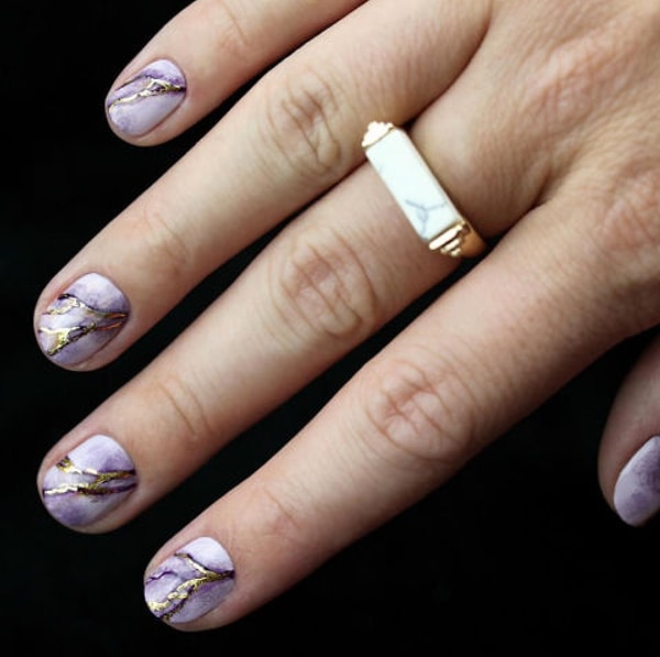 4. Мраморные ноготки