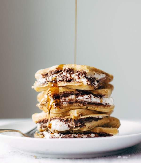 6. Вафли смор с нутелла и поджаренным кокосом