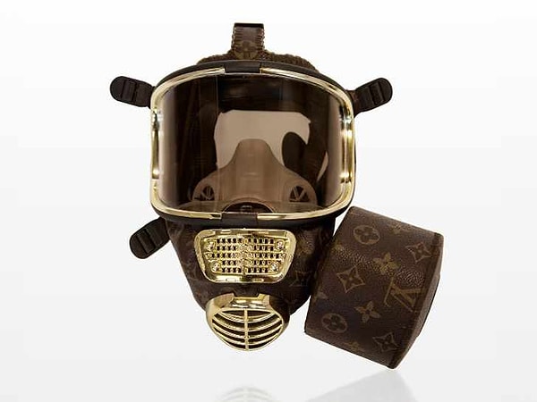 13. Противогаз Louis Vuitton