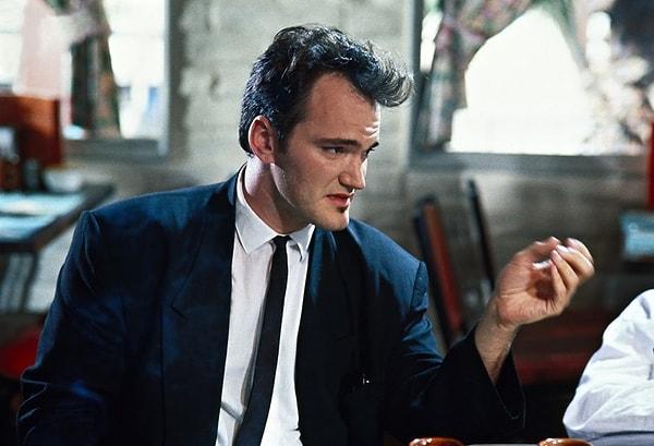 16. Surat hatları neredeyse karikatür gibi, kendisi ise filmlerindeki abartılı karakterlere benziyor. Seksi mi? Evet, Tarantino çok seksi!