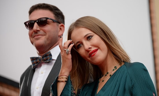 Собчак с "отстегнутым" животом и другие эпатажные выходки звездной семьи