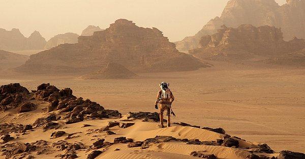 11. Bilim insanları Mars'ta koloni olarak yaşayabilmek için Mars'ı küresel ısınmayla tanıştırmak istiyor.