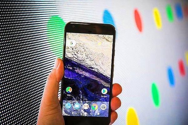 Google, Material Design yani keskin hatları koruduğu Android 7 Nougat ile Pixel modellerine güç verecek!