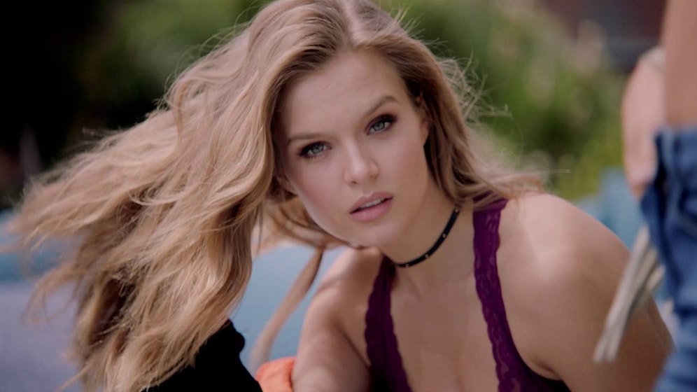 Модели из Victoria's Secret снялись в клипе DNCE "Body Moves"