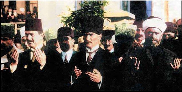 20. Son olarak Atatürk kaç yaşında vefat etmiştir?
