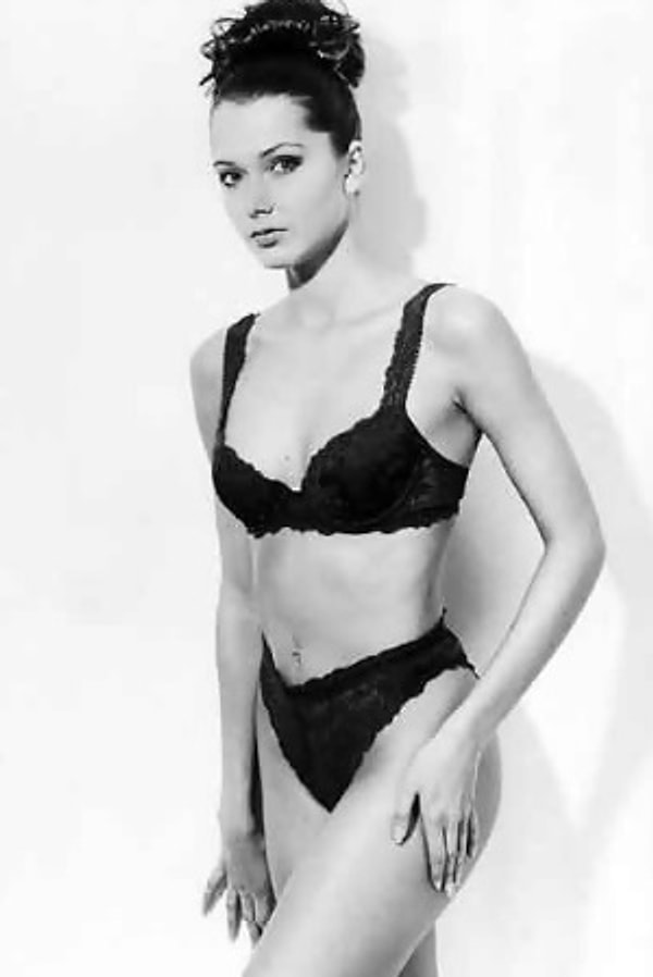 На новогодние праздники девушка получила предложение от сожителя посетить его виллу в Греции. За сутки до своей смерти Светлана позвонила маме и сказала, что попала в настоящий рай.