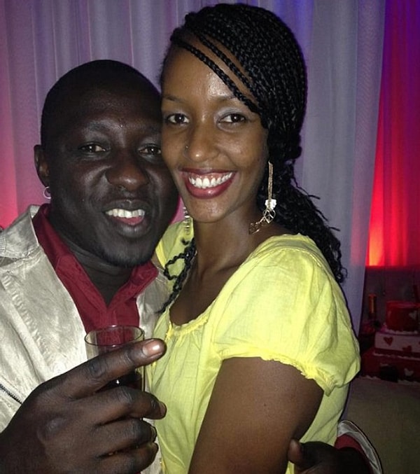 Чуть позже девушка была зарезана на глазах собственной трехлетней дочери.