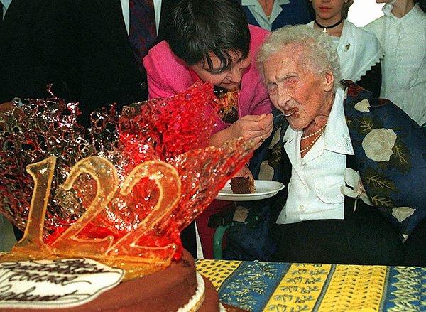 Dünyanın en uzun ömürlü insanı 122 yaşında hayatını kaybetti
