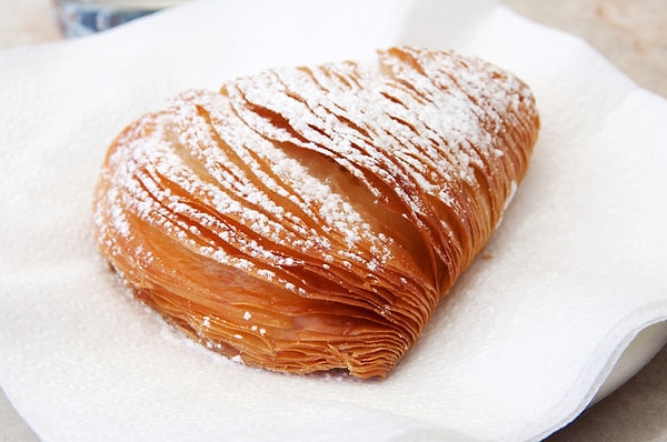 9. Пирожки с начинкой из нежной рикотты, пальчики оближешь!