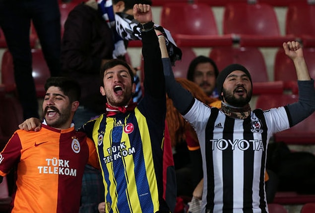 1. Takımını gelip geçici olmayan, büyük bir aşk ile seversin.